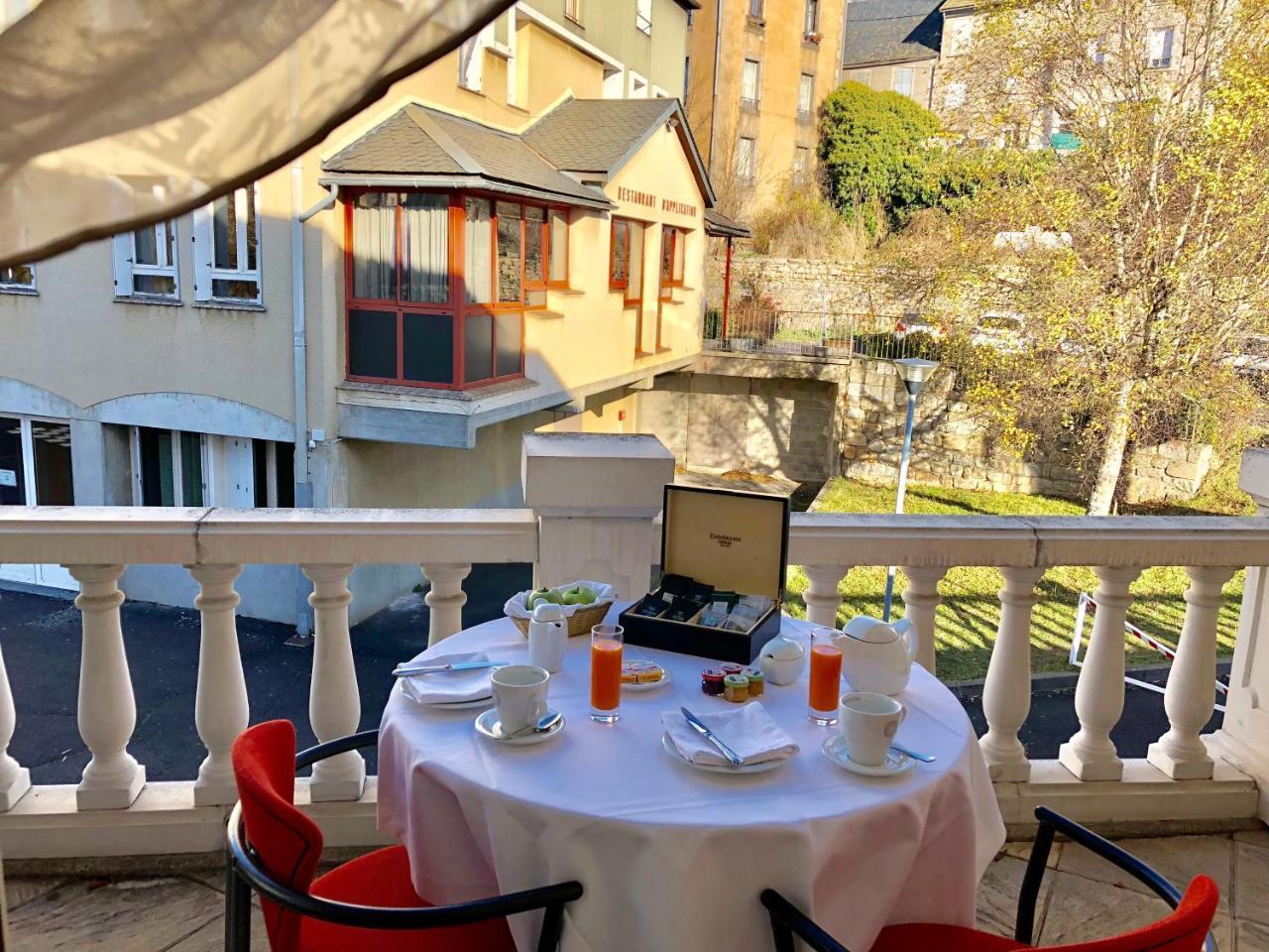 Hotel Pedagogique Coeur D'Apcher Saint-Chély-dʼApcher 外观 照片